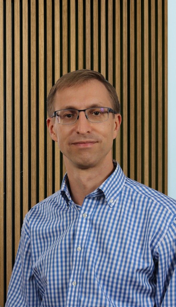 Anton Uporov — Chirurgie & Thoraxchirurgie, rab Bereitschaftsdienst Berlin